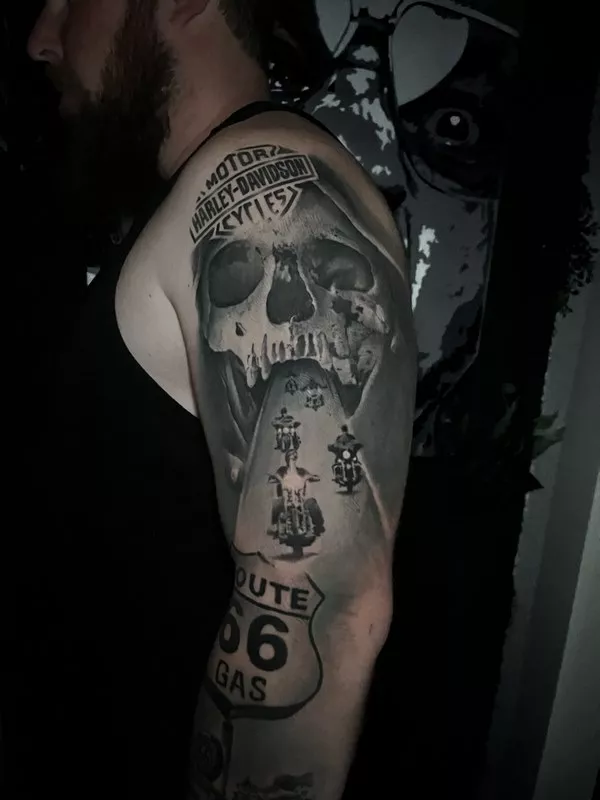 Création de tatouage réaliste , Thillot, Taïga Zore Art Tattoo