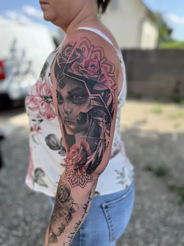 Création de tatouage réaliste , Thillot, Taïga Zore Art Tattoo