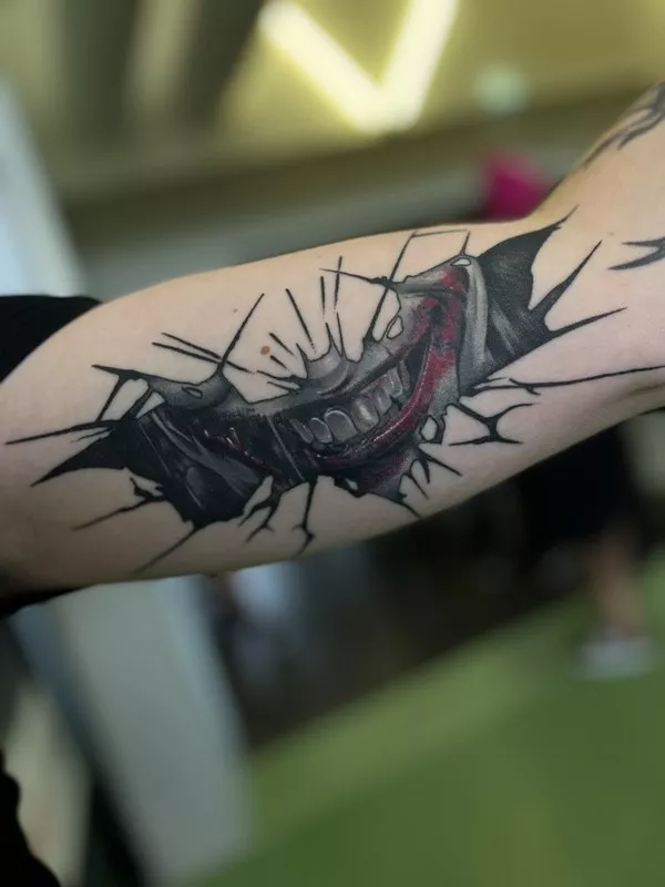 Création de tatouage réaliste , Thillot, Taïga Zore Art Tattoo