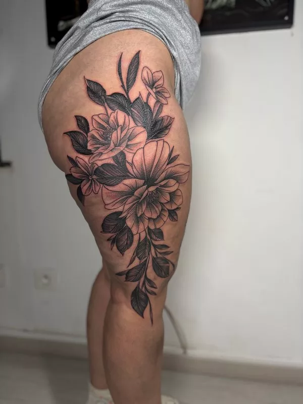 Création de tatouage floral , Thillot, Taïga Zore Art Tattoo