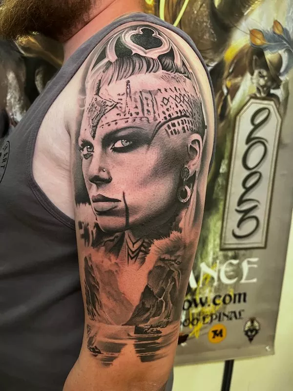 Création de tatouage réaliste , Thillot, Taïga Zore Art Tattoo