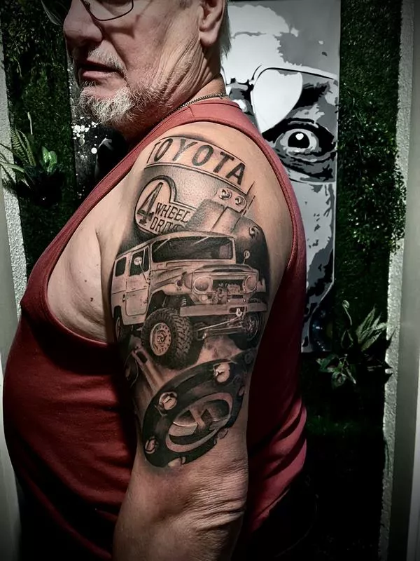 Création de tatouage réaliste , Thillot, Taïga Zore Art Tattoo