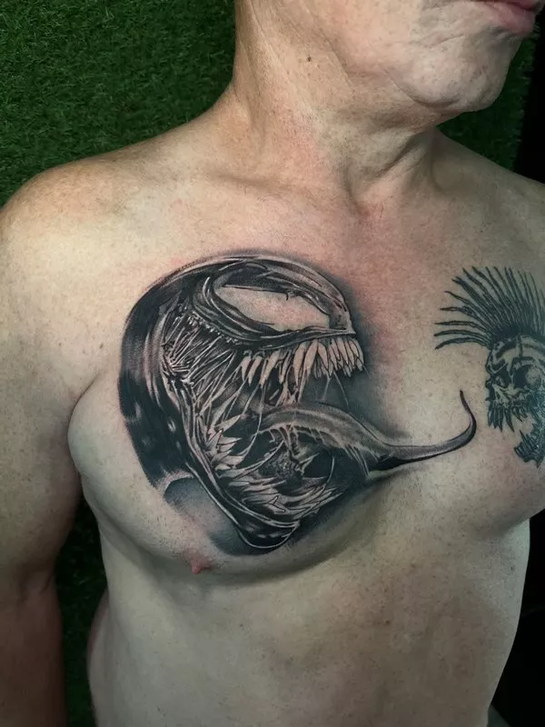 Création de tatouage réaliste , Thillot, Taïga Zore Art Tattoo